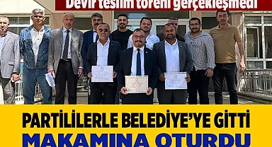 PARTİLİLERLE YÜRÜDÜ, MAKAMI DEVRALDI