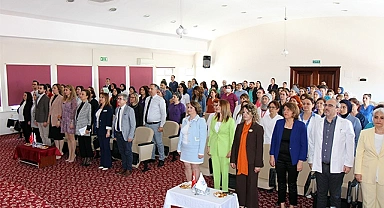 Denizli’de Hemşirelerimiz Geleceğimiz paneli düzenlendi