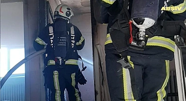 Denizli’de iş hanında çıkan yangın paniğe sebep oldu