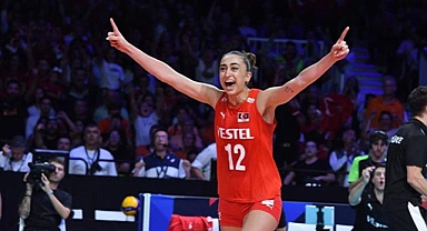 Eczacıbaşı Dynavit, Yıldız Pasör Elif Şahin'i 2 Yıl Daha Kadrosunda Tutuyor!
