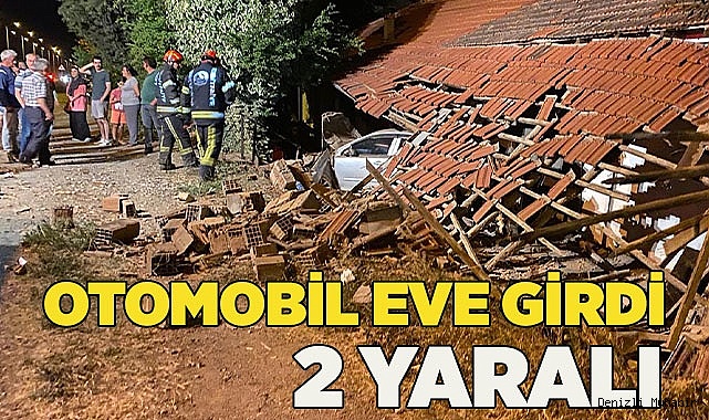 Kontrolden çıkan otomobil eve girdi; 2 yaralı