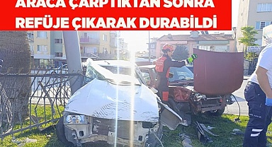 Araca çarptıktan sonra refüje çıkarak durabildi