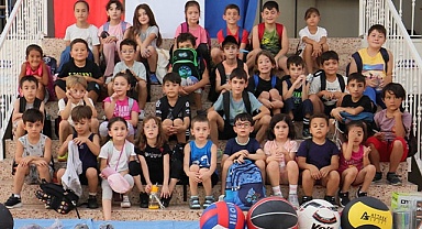 SPOR AŞKI ENGEL TANIMAZ PROJESİNDE MALZEMELER DAĞITILDI