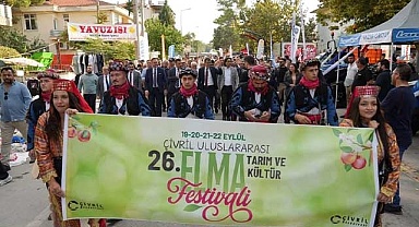 ÇİVRİL ELMA FESTİVALİNDE TÜRKİYE’DE BİR İLK YAŞANDI
