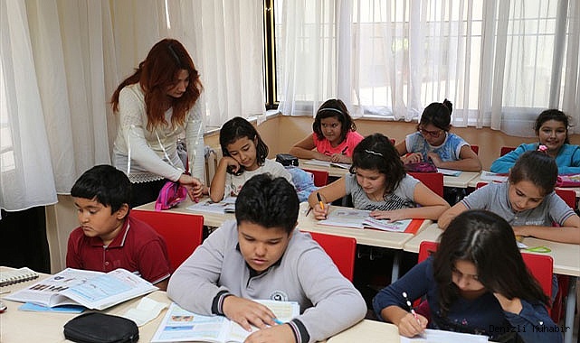 Denizli’de 200 bin öğrenci ders başı yaptı