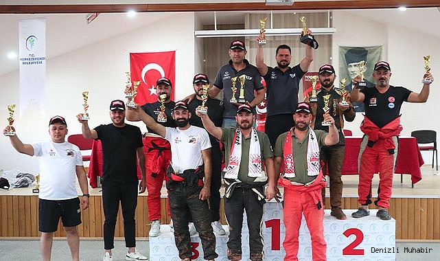 DERECEYE GİREN SPORCULARA KUPA VE ÖDÜLLERİ VERİLDİ