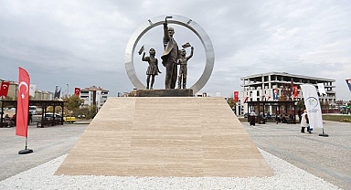 100. YIL MEYDANI VE ANITI KARAHASANLI MAHALLESİ’NDE AÇILDI