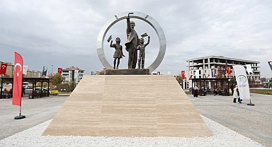 100. YIL MEYDANI VE ANITI KARAHASANLI MAHALLESİ’NDE AÇILDI