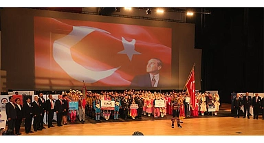 HALK OYUNLARI ŞÖLENİ DENİZLİ'DE GERÇEKLEŞTİ
