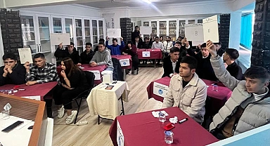 ÜLKÜCÜLERDEN ANLAMLI YARIŞMA