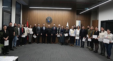 DENİZLİ SANAYİ ODASI'NIN GRI SÜRDÜRÜLEBİLİRLİK RAPORLAMA STANDARDI LİSANSLI UZMANLIK EĞİTİMİ TAMAMLANDI