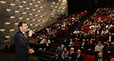 Gençlik Meclisi’nde demokrasi şöleni