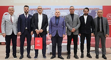 GENÇLİK SPOR’DA ANTRENÖRLER EĞİTİM SEMİNERİNDE BULUŞTU