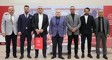 GENÇLİK SPOR’DA ANTRENÖRLER EĞİTİM SEMİNERİNDE BULUŞTU