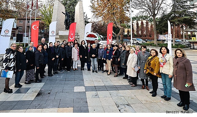 Kadınlar Atatürk’ün huzurunda…