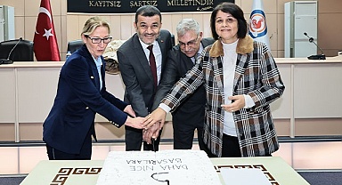 Başkan Çavuşoğlu’na muhtarlardan sürpriz ziyaret