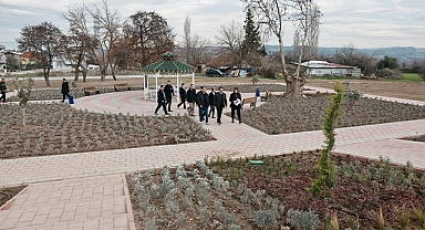 BAŞKAN ERTEMUR’DAN CUMHURİYET MAHALLESİ’NE YAKIŞIR PARK