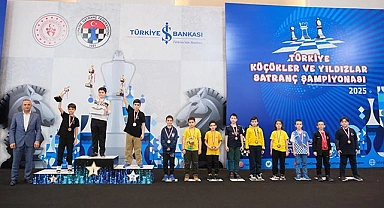 DENİZLİLİ SATRANÇÇILAR ANTALYA'DA FIRTINA GİBİ ESTİ