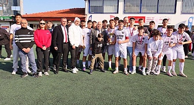 OKUL SPORLARI FUTBOL’DA ÖDÜLLER SAHİPLERİNİ BULDU