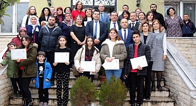 Verem'i anlatıp, ödül kazandılar