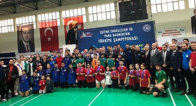 DENİZLİLİ PARA BADMİNTONCULARDAN MADALYA YAĞMURU