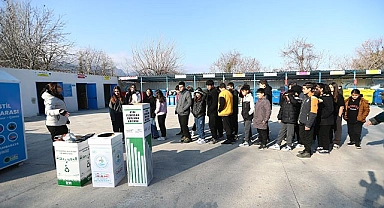 PAMUKKALE ATIK GETİRME MERKEZİ ÖĞRENCİLERİ AĞIRLIYOR