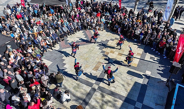 Denizli’de nevruz ateşi yandı, baharın coşkusu meydana taştı