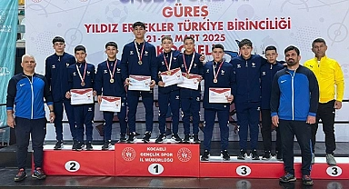 DENİZLİLİ GÜREŞÇİLER TÜRKİYE ŞAMPİYONU