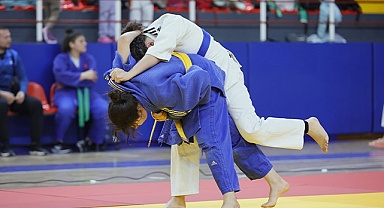 JUDO GRUP ŞAMPİYONASI HEYECANI DENİZLİ'DE YAŞANDI