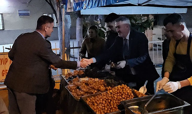 Lokma ikramını Başkan Özpek, yaptı