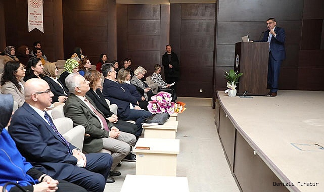 PAÜ’de “Kadın İstihdamı: Fırsatlar ve Engeller” Konuşuldu