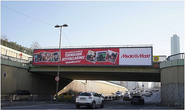 Üst Geçit Alınlık Reklamları ile Şehirde Markanızı Öne Çıkarın