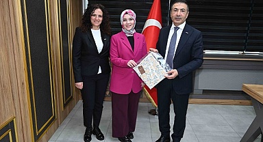 BAŞKAN ERDOĞAN, BAŞARILI GİRİŞİMCİ KADINLARI TEBRİK ETTİ