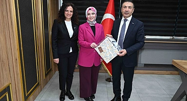 BAŞKAN ERDOĞAN, BAŞARILI GİRİŞİMCİ KADINLARI TEBRİK ETTİ