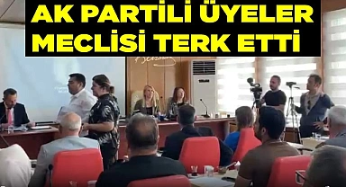 AK PARTİLİ ÜYELER MECLİSİ TERK ETTİ