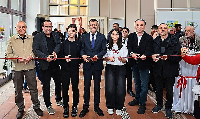 Karikatürlerle suya ve çevreye dikkat çektiler
