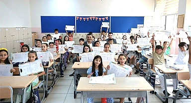 Denizli’de 192 bin 827 öğrenci karne heyecanı yaşadı