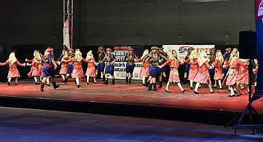 HALK OYUNLARINDA DENZLİ EKİBİ TÜRKİYE ÜÇÜNCÜSÜ