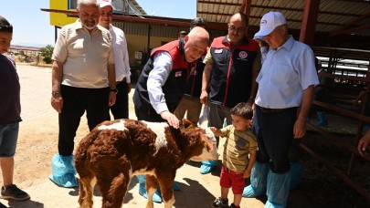 Vali Ömer Faruk Coşkun’dan hayvan yetiştiricilerine ziyaret