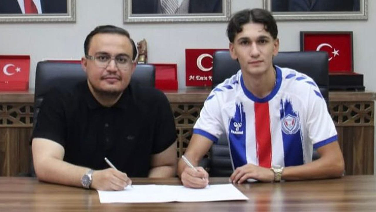 BERKANT, ANKARASPOR’A İMZA ATTI