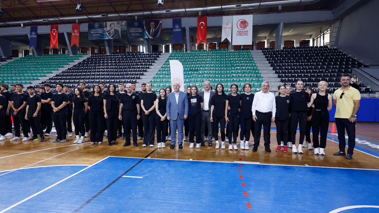 GENÇLİK SPOR AKADEMİSİ KAZANDIRMAYA DEVAM EDİYOR