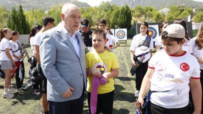 GENÇLİK SPOR KURSLARINA VALİ MORALİ