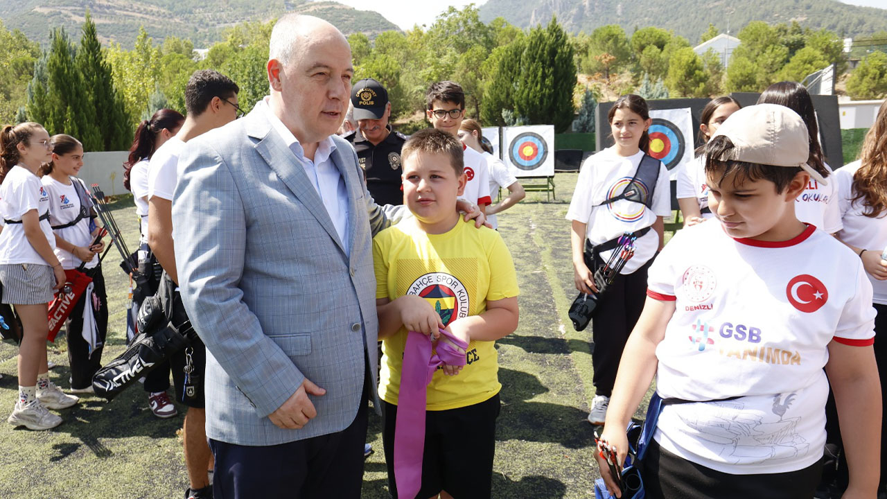 GENÇLİK SPOR KURSLARINA VALİ MORALİ