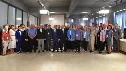 DENİZLİ’DE YAŞLILIK ÇALIŞTAYI DÜZENLEDİ