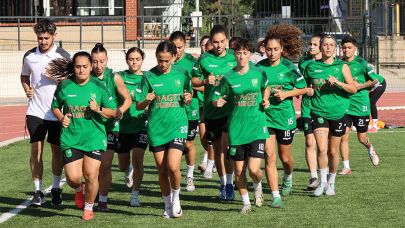 DENİZLİ'NİN KIZLARI YENİ SEZONA HAZIRLANIYOR