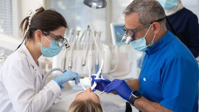 Diş İmplantı Öncesi Kemik Artırım İşlemi Hayati Rol Oynuyor