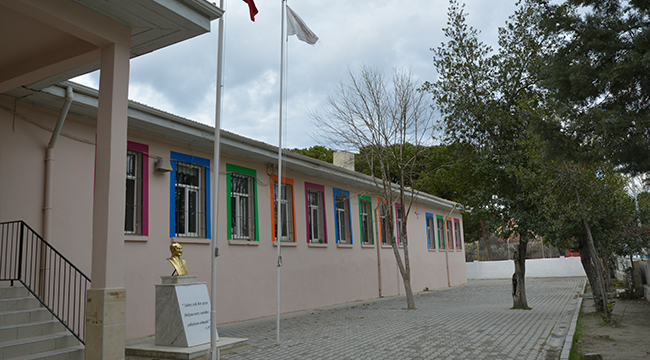 OKULLARINI YENİLEYEN ÖZBAŞ’A ÖĞRENCİLERDEN ZİYARETİ