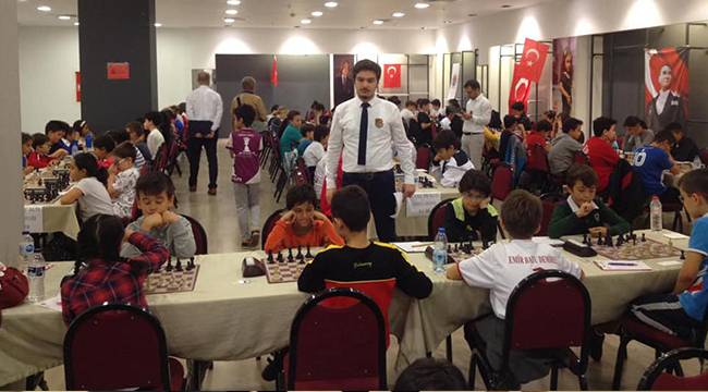 CUMHURİYET AŞKINA SATRANÇ