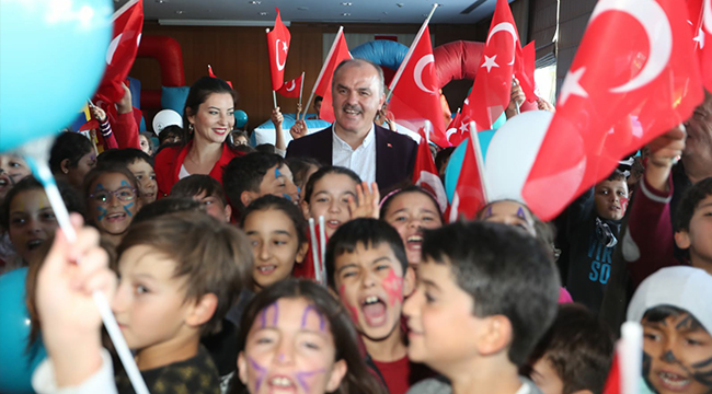 CUMHURİYET COŞKUSUNU ÇOCUKLARLA KUTLADI
