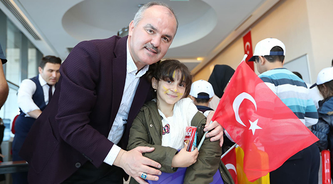 CUMHURİYET COŞKUSUNU ÇOCUKLARLA KUTLADI